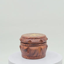 Load and play video in Gallery viewer, Medium size 4 part Herb Grinder with Kief catcher. Hand painted weed leaf
